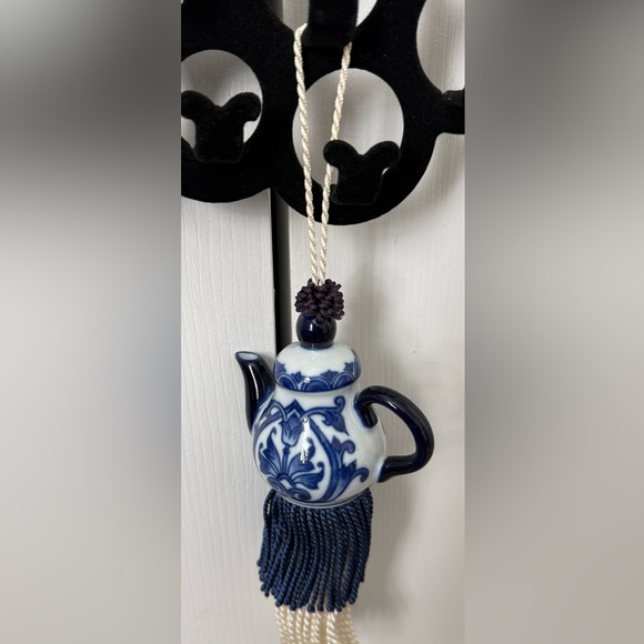 Vintage Cobalt Blue & White Porcelain Teapot Tassels #2 - Picture 3 of 6